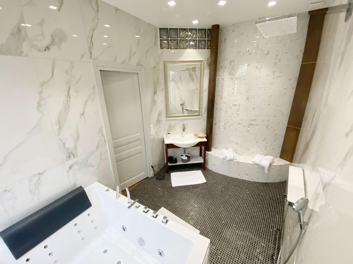 Le Clovis Suites Spa Sauna ランス エクステリア 写真